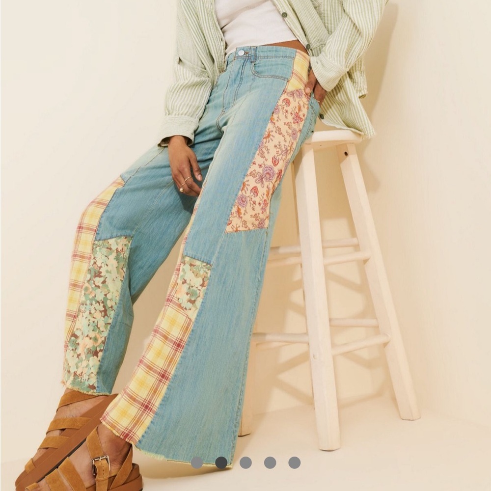 Anthropologie Pilcro The Adi Mid Rise Relaxed Flare Jeans Patchwork Sz 30 NEW - Picture 3 of 14